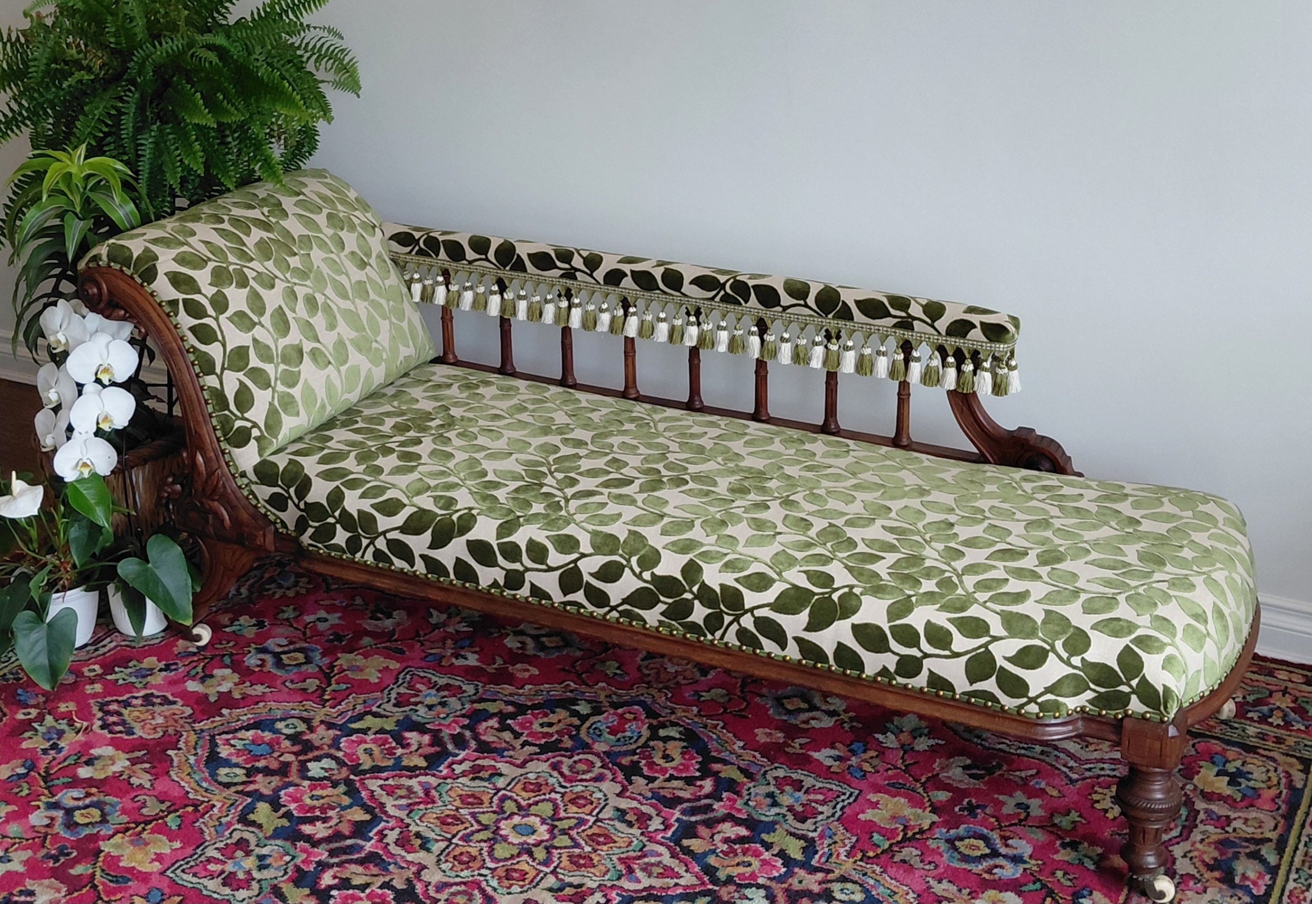 1000014663 Chaise full length